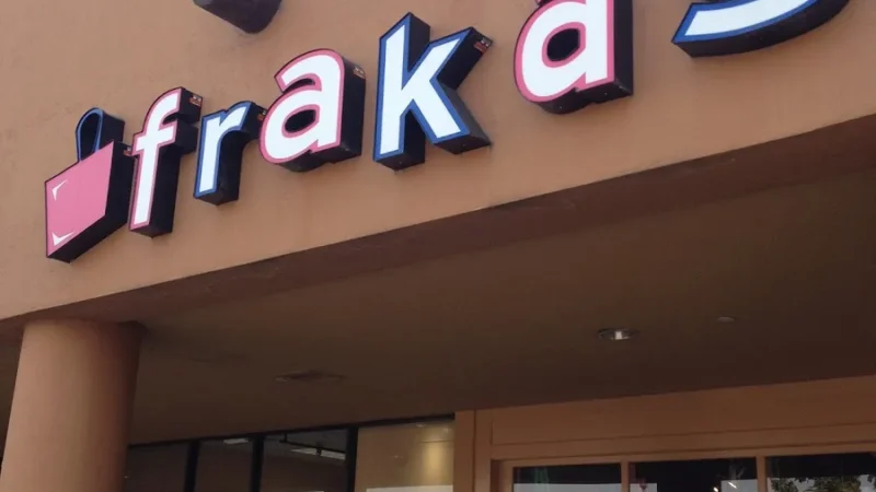 Frakas Shops for Women