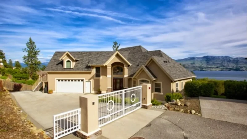 LAKE OKANAGAN BED AND BREAKFAST