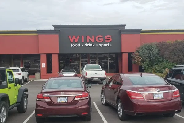 WINGS Restaurants & Pubs – West Kelowna